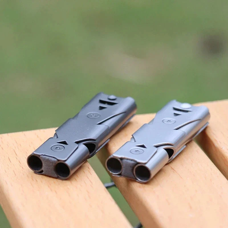 Sifflet de Survie à Double Tube Haute Puissance – Sifflet Métallique pour Randonnée, Camping et Secours
