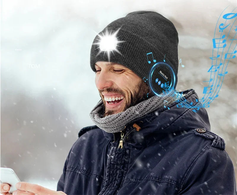 Bonnet 3 en 1 avec éclairage LED et Système audio intégrés